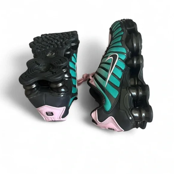 Nike Black, Pink, and Green Running Shoes - Picture 4 of 5